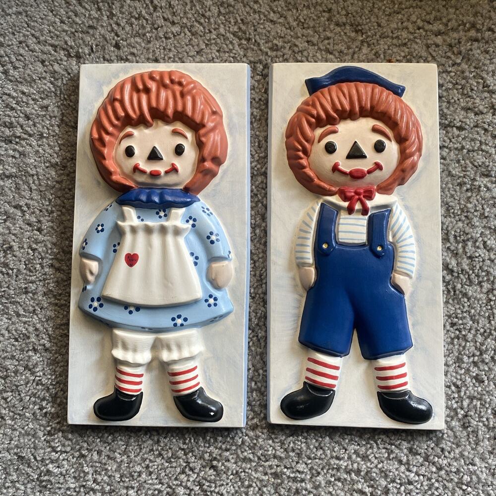 Raggedy Ann and Andy ceramic plaques Yozie Mold vintage red white and blue 1972